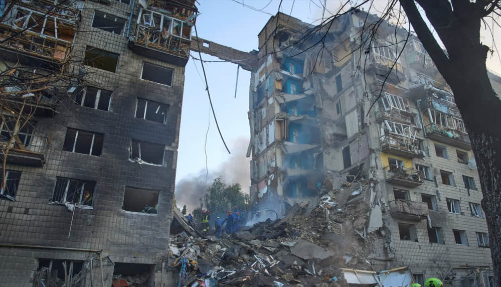 रूस का भीषण हमला: 68 मिसाइल और 351 ड्रोन से दहला यूक्रेन, NATO समिट से पहले 14 की मौत