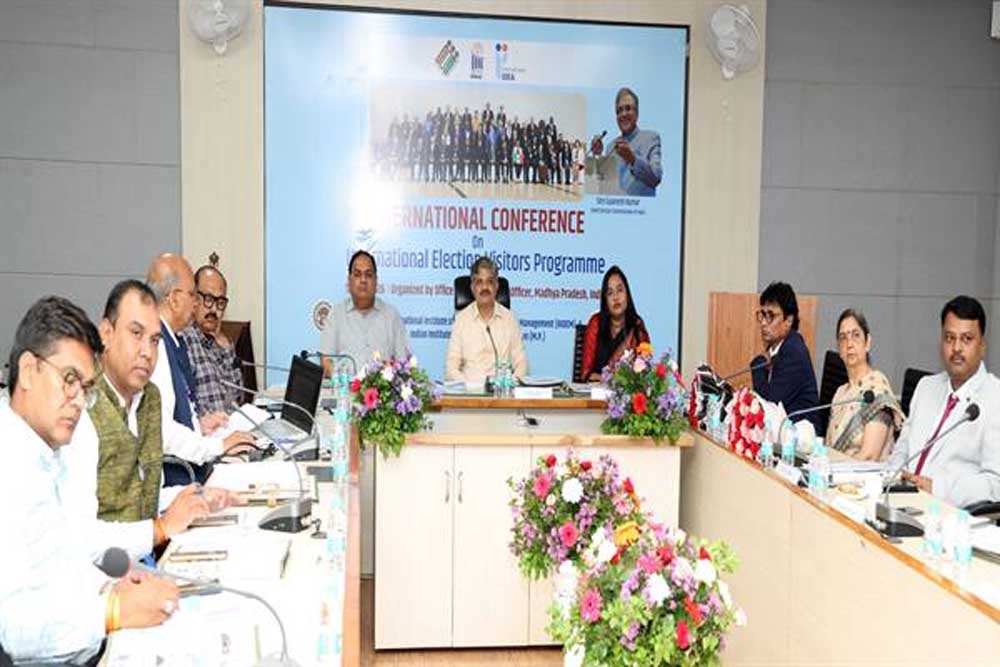 लोकतांत्रिक व्यवस्था को मजबूत बनाने में अनुभवों का साझा करना अत्यंत महत्वपूर्ण है : मुख्य निर्वाचन पदाधिकारी मध्यप्रदेश झा