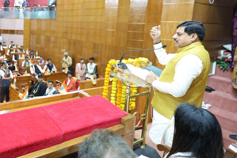 युवा, डॉक्टर-इंजीनियर बनने के साथ ही राजनीति में आकर लोकतंत्र को सशक्त बनाएं: मुख्यमंत्री डॉ. यादव
