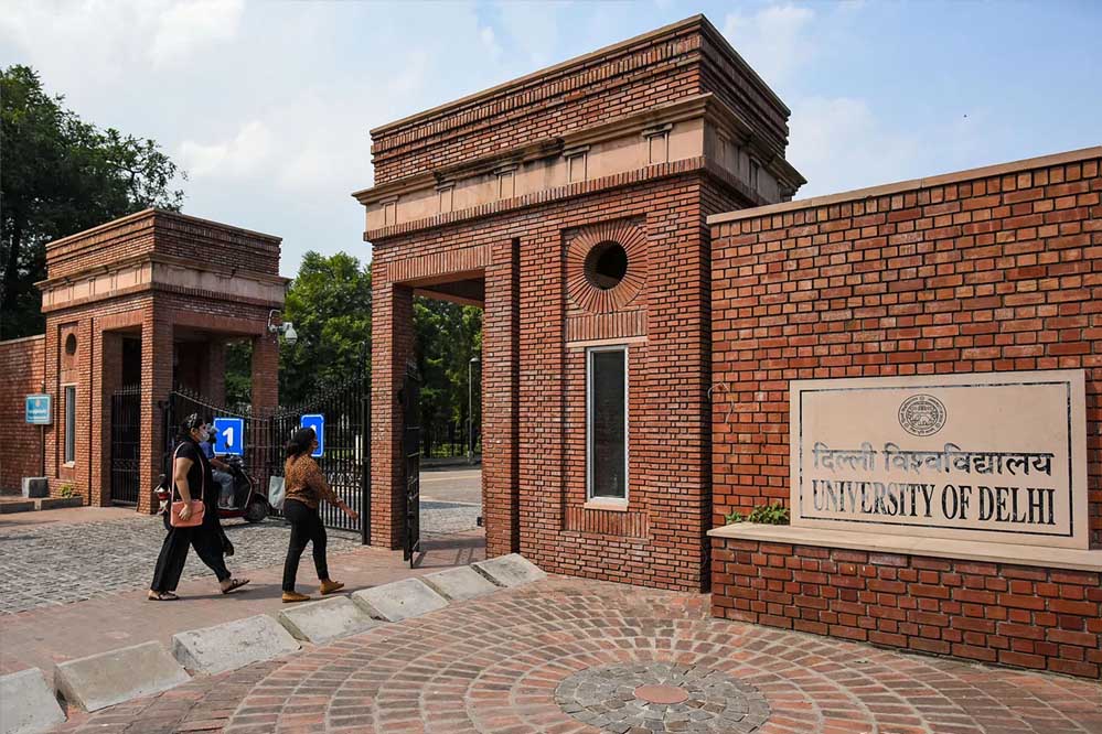 DU के नए PG History सिलेबस से दिल्ली सल्तनत का पेपर बाहर, कई और विषय भी हटे