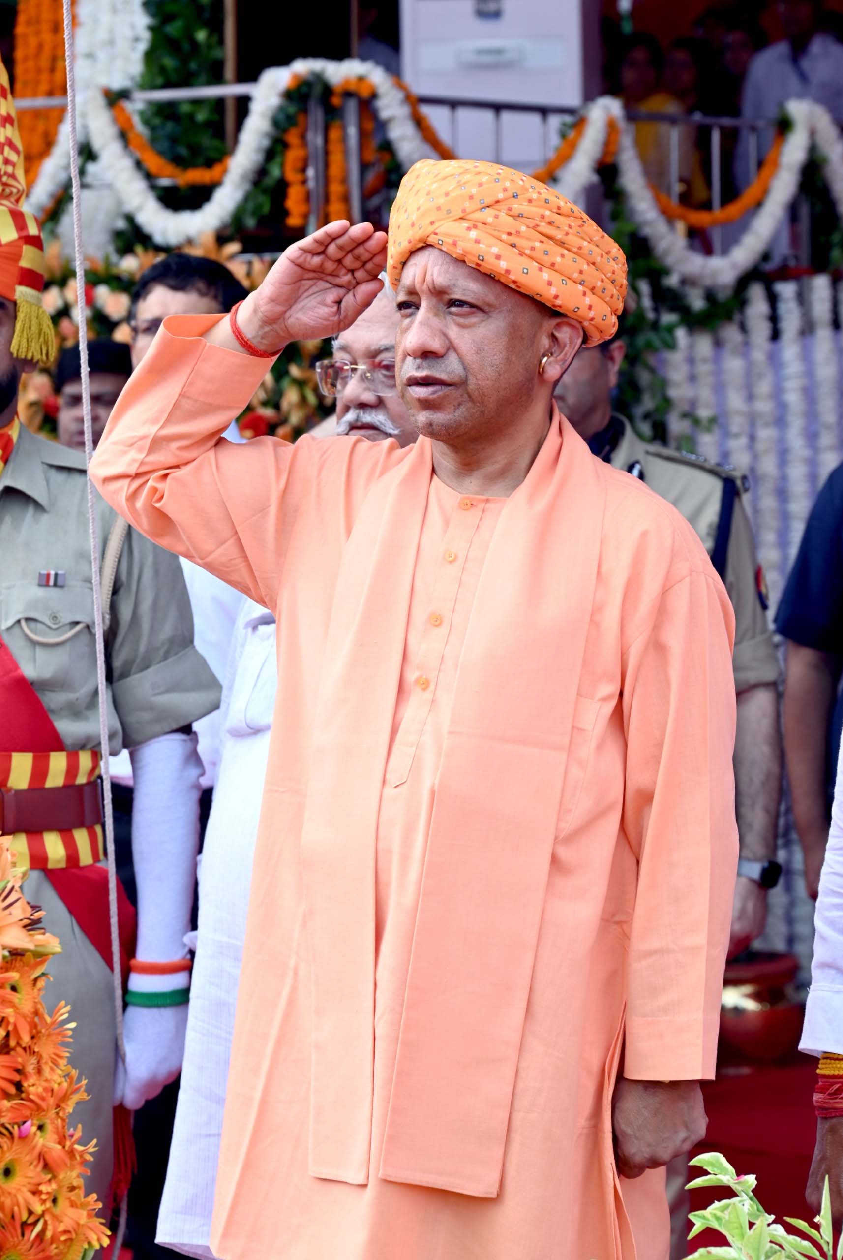 प्रदेश का युवा परिश्रमी और देश के लिए कुछ कर गुजरने की इच्छाशक्ति से भरपूर : सीएम योगी