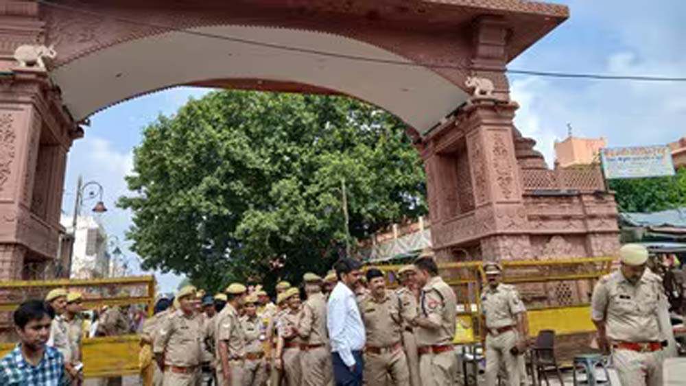 मथुरा में श्रीकृष्ण जन्मस्थान पर कारसेवा टली, कांवड़ यात्रा के चलते संतों ने लिया फैसला