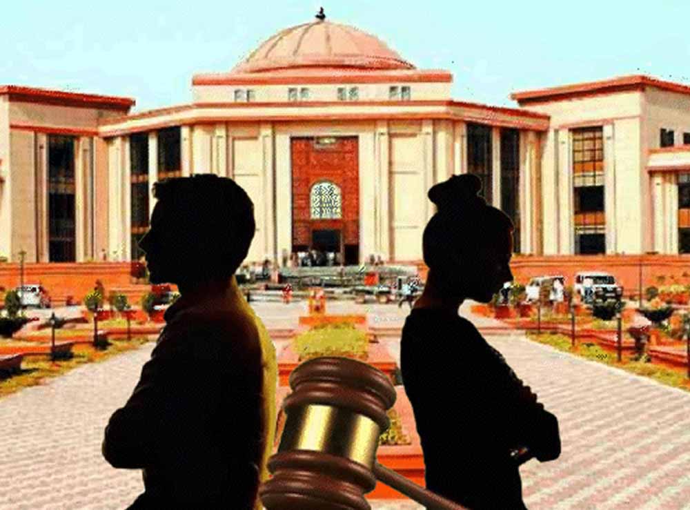 CG High Court: शादी के बाद भी खत्म नहीं होता POCSO केस, हाईकोर्ट ने याचिका की खारिज