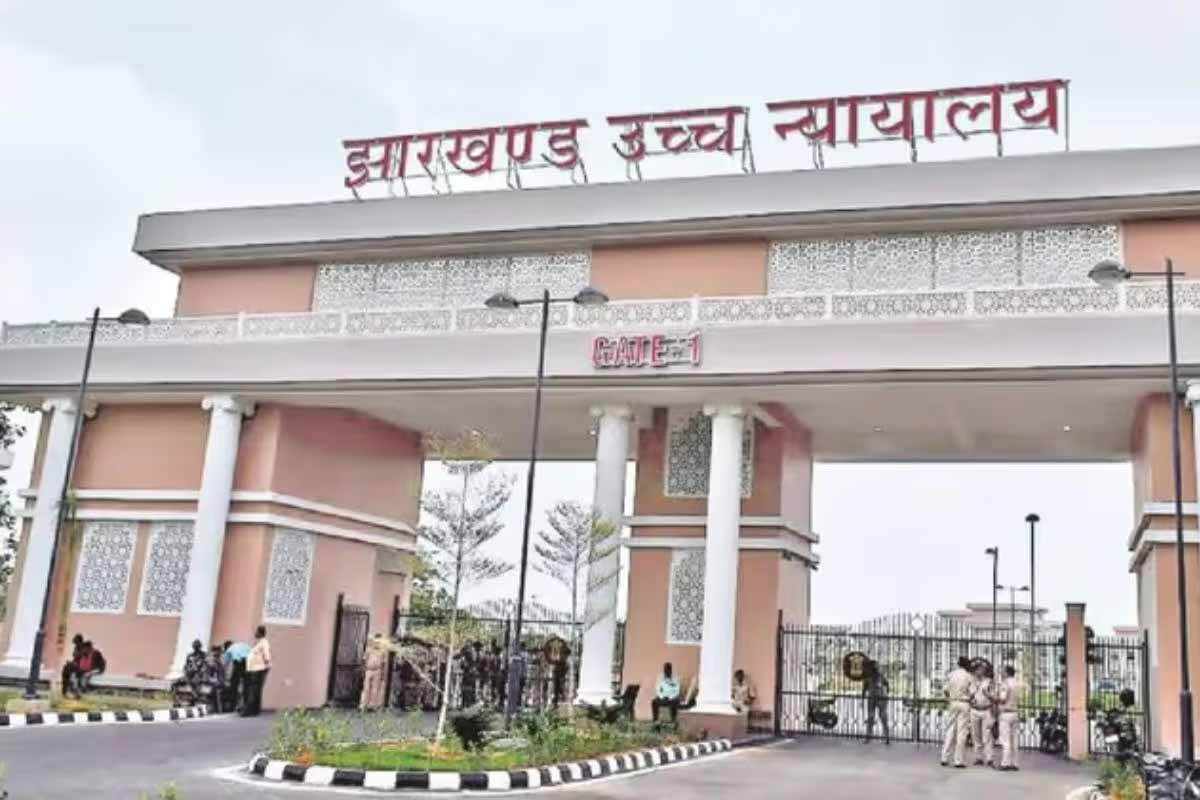 JSSC CGL पर हाईकोर्ट की रोक, 1,932 चयनित अभ्यर्थियों की नौकरी पर संकट टला