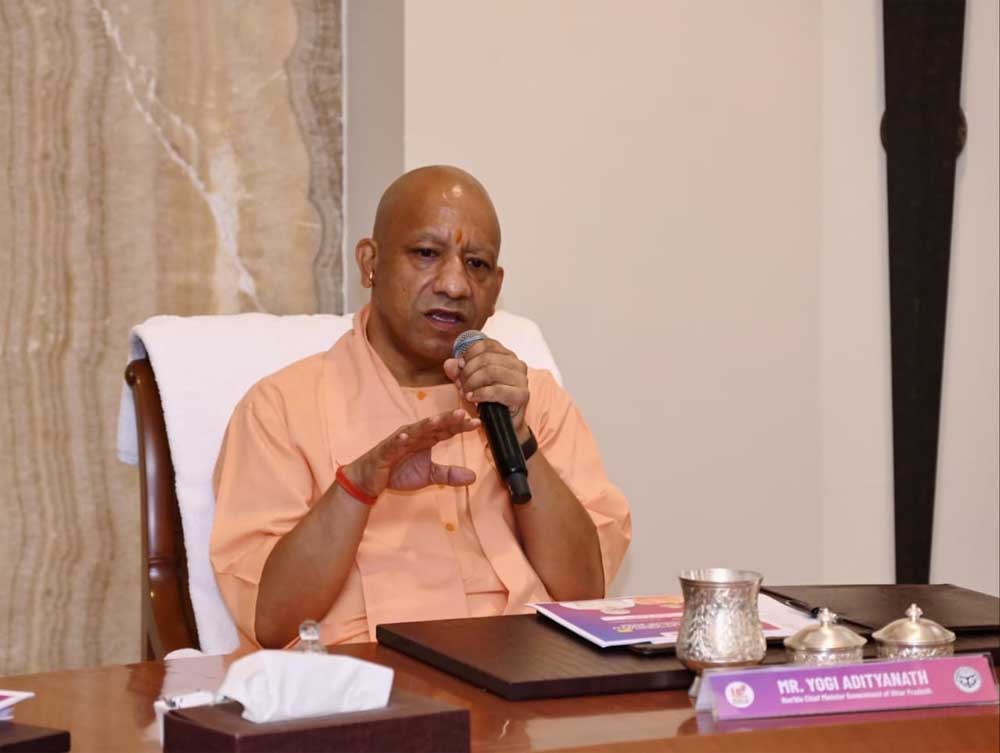 डिजिटल सशक्तिकरण की ओर बढ़े दिव्यांगजन, योगी सरकार ने स्मार्टफोन-टैबलेट से आसान की राह